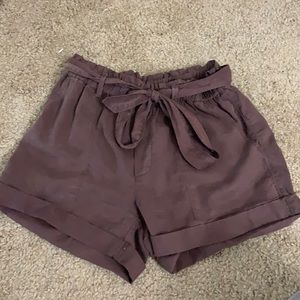 Small Aerie camp shorts with tie belt